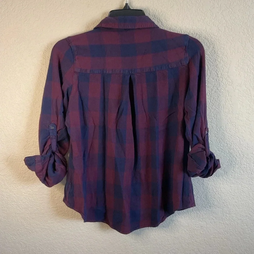 Tinsel Womens Plaid Long Sleeve Button Down Top Size Medium‎